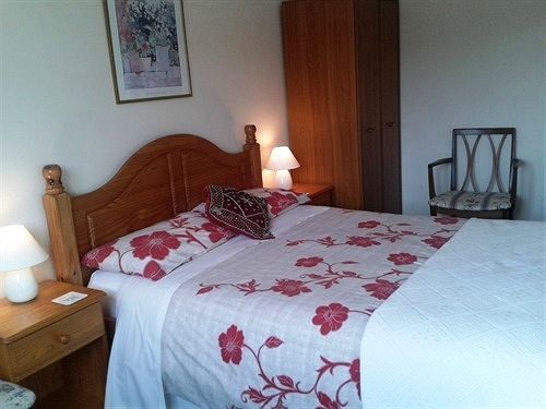 โกรส์ลอน ทีวี มาวร์ บีแอนด์บี Hotel Llanddeiniolen ภายนอก รูปภาพ